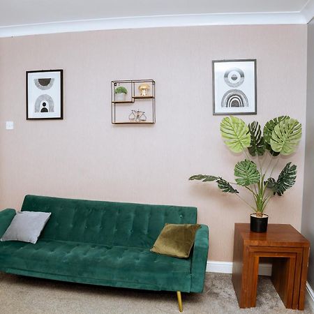 Modern 3Bed Home With Hot Tub Leeds  Extérieur photo