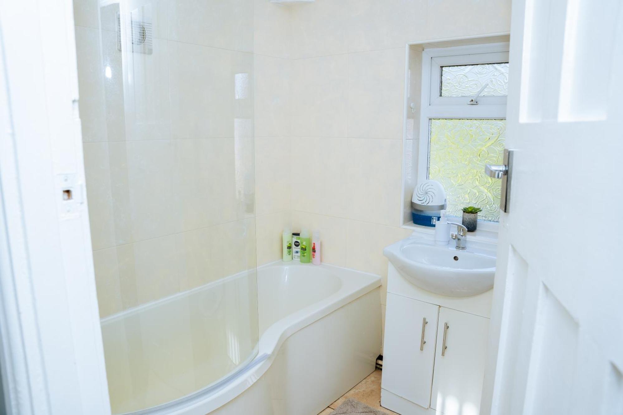 Modern 3Bed Home With Hot Tub Leeds  Extérieur photo