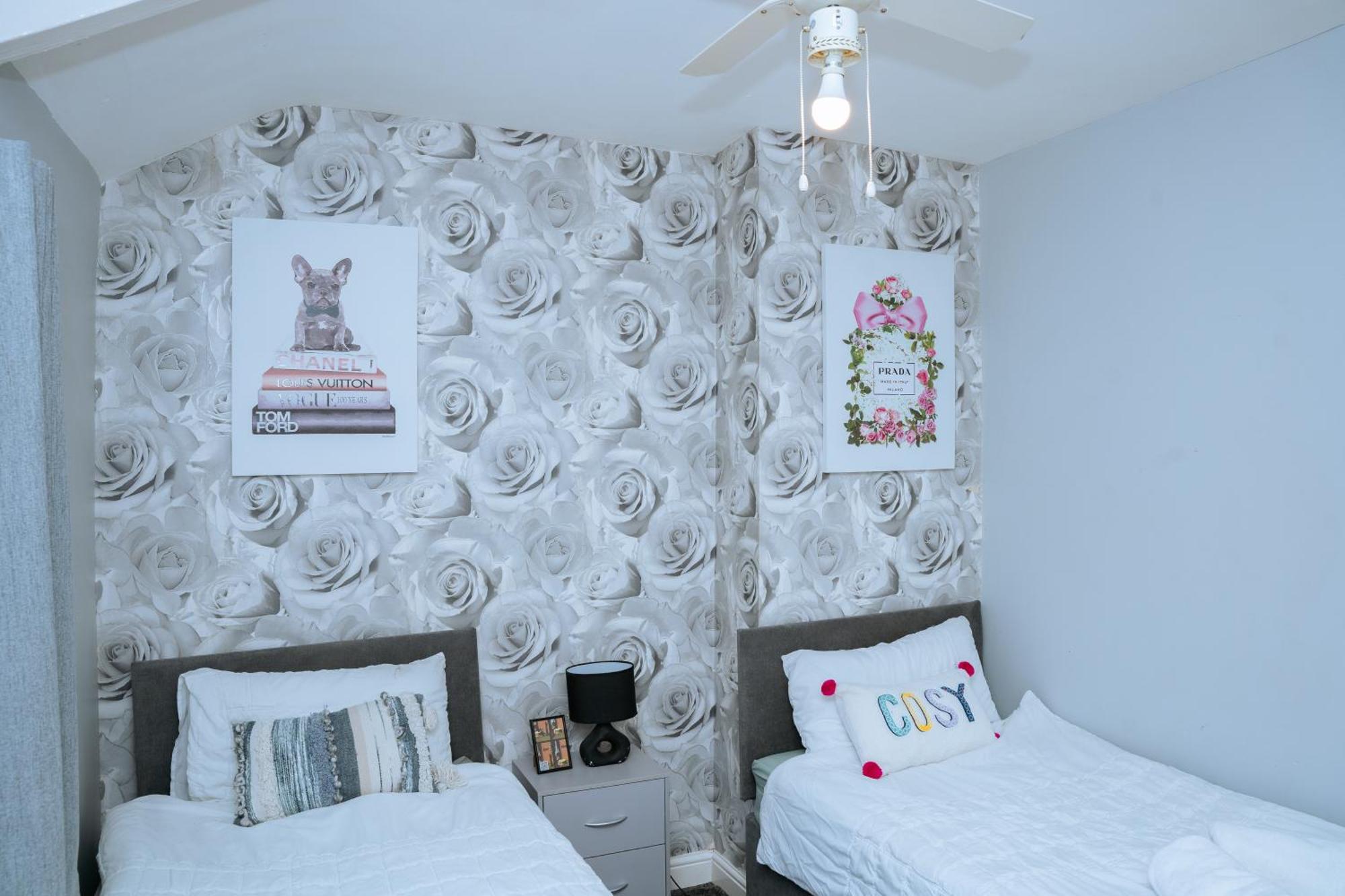 Modern 3Bed Home With Hot Tub Leeds  Extérieur photo